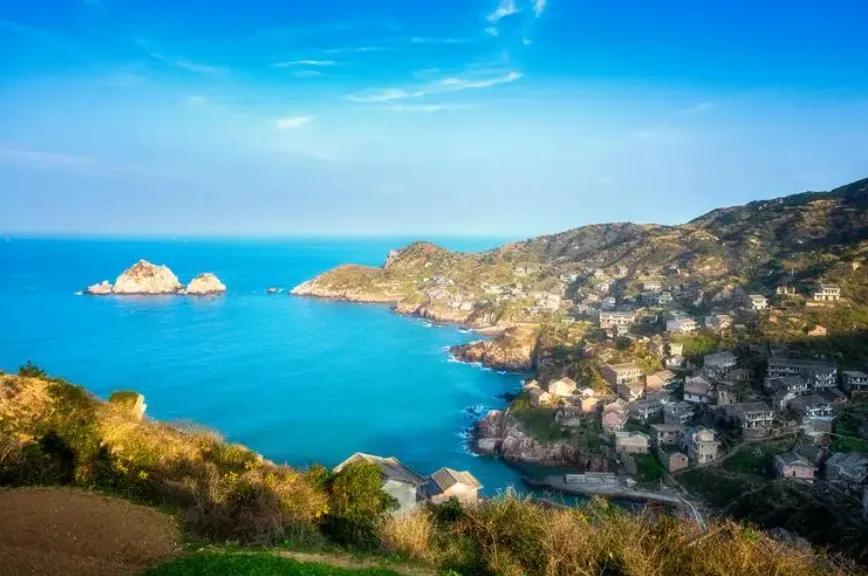 国内避暑比较好的地方(夏天适合避暑旅游的地方)