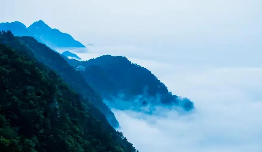 国内避暑比较好的地方(夏天适合避暑旅游的地方)
