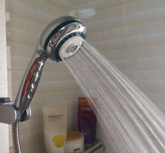​热水器加热时排气阀一直滴水（热水器加热时排气阀一直滴水正常吗）