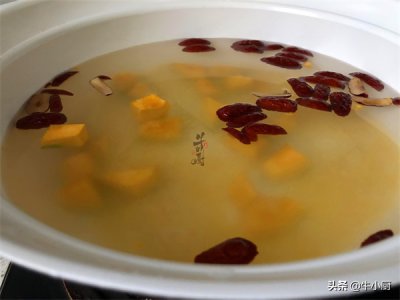 ​紫薯粥为什么是蓝色的（紫薯粥为什么是蓝色的加白醋行吗）