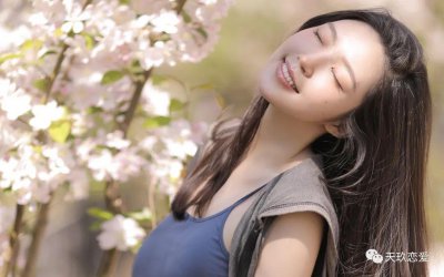 ​几天不联系如何幽默开场（几天不联系如何幽默回应）