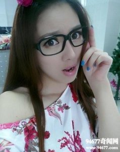 ​中国最性感女教师朱松花，爆乳翘臀太性感教坏小朋友