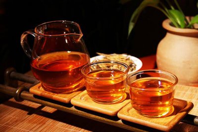 ​红茶适合什么季节喝 红茶喝了有什么好处