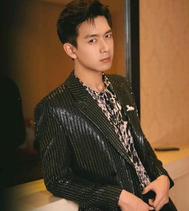 90后男艺人中他排第一，盘点现人气最高的几个90后鲜肉