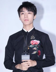 ​90后男艺人中他排第一，盘点现人气最高的几个90后鲜肉