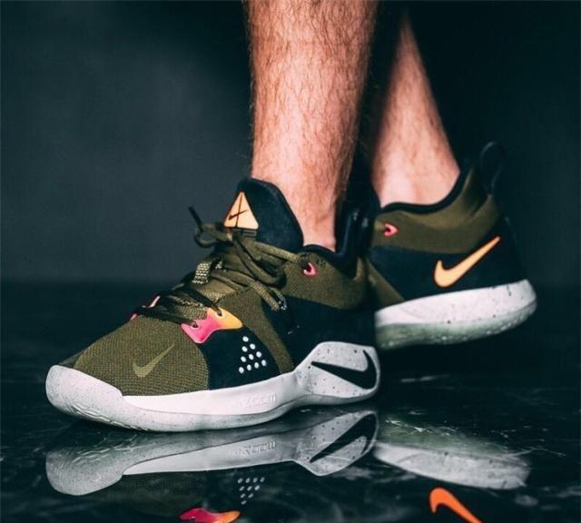 Nike保罗乔治2，助力拿下最高分