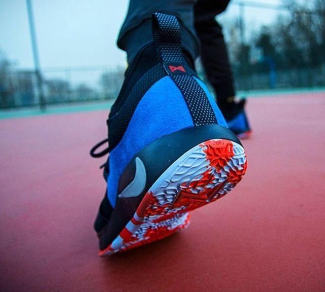 Nike保罗乔治2，助力拿下最高分