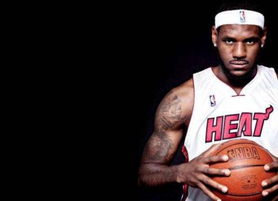 ​NBA推荐，击败布雷迪、博尔特等传奇！詹姆斯荣获最佳男运动员
