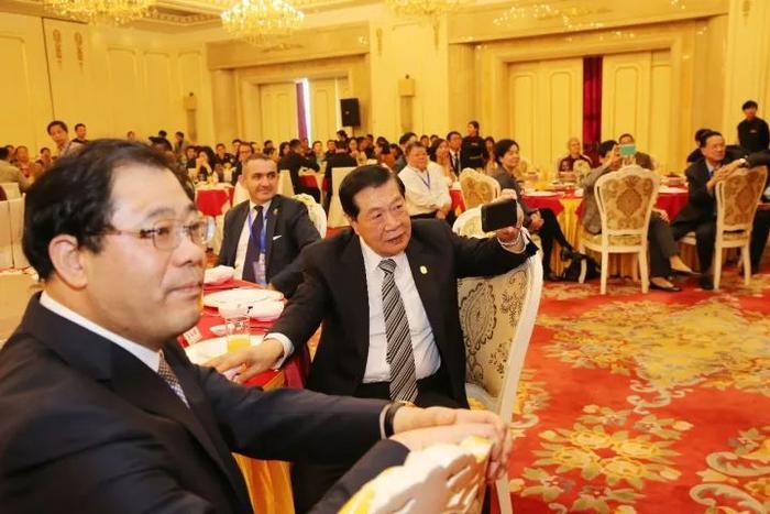 清明时节雨纷纷！上周，李昌钰博士回到了家乡如皋……