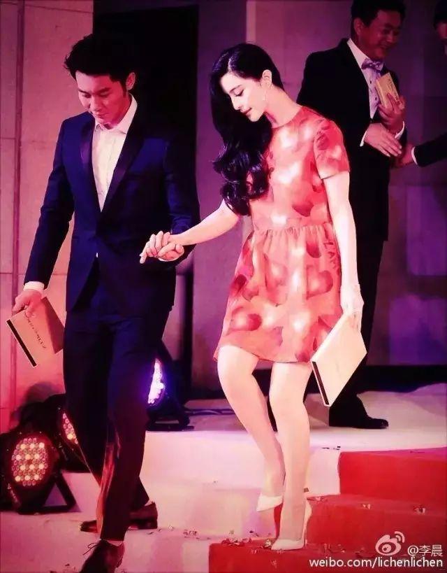 李晨成功求婚范冰冰，这就是爱情最好的模样。