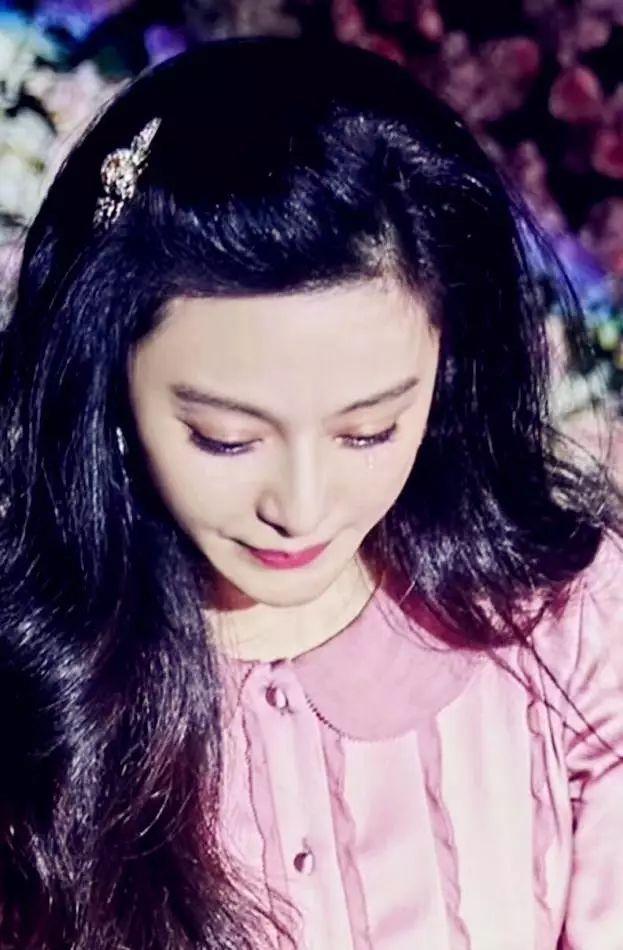 李晨成功求婚范冰冰，这就是爱情最好的模样。