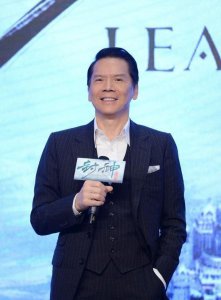 ​向华强最大的靠山,并非出身军统的父亲,而是他的亲大哥向华炎