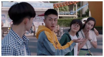 ​少年派：钱三一林妙妙跳《最炫民族风》，腰和屁股扭得有模有样！