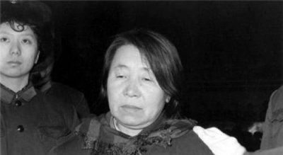 ​她是中国80年代最大贪污犯，审判时嚣张跋扈，死前一行为令人叹息