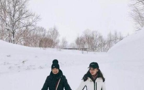 女星和婆婆合照, 李小璐很甜蜜, 杨颖如母女, 嫁入豪门的她最尴尬