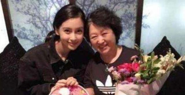 女星和婆婆合照, 李小璐很甜蜜, 杨颖如母女, 嫁入豪门的她最尴尬