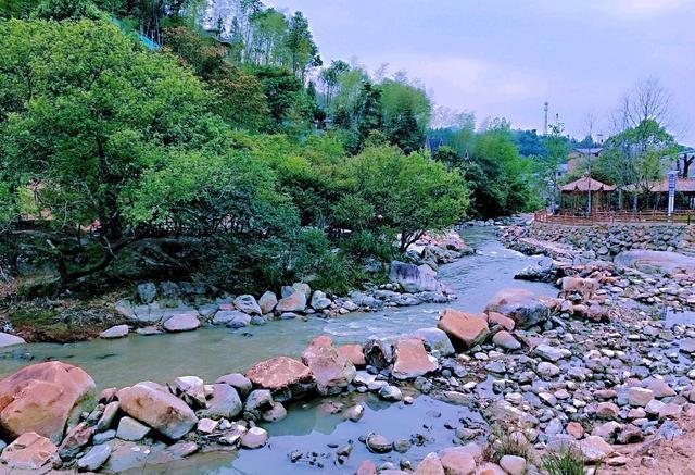 江西最美的6个4A级景区，第一个三清山神仙谷，风景秀丽人少！
