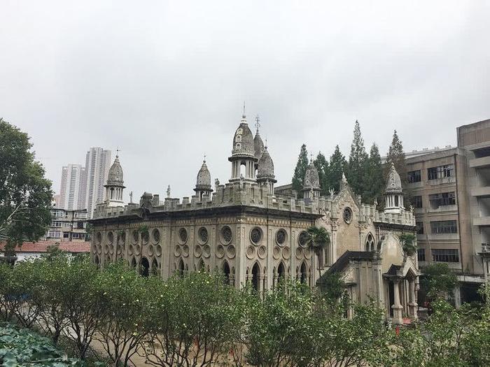 我国最怪尼姑庵，身处闹市，外形如罗马天主教堂，你知道在哪吗？