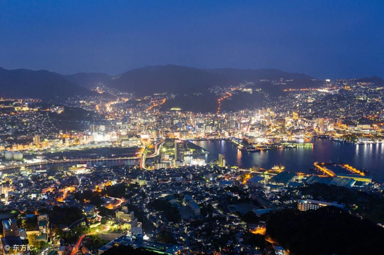世界上最美的三大夜景，中国一座城市名列榜首，美得让人窒息