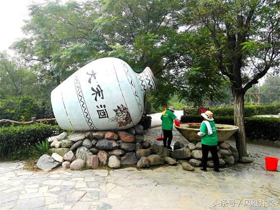 河南开封万岁山大宋武侠城，中国最具魅力武侠主题景区，宋徽宗曾赞誉此地把各地美景并包罗列，又兼胜绝