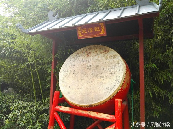 河南开封万岁山大宋武侠城，中国最具魅力武侠主题景区，宋徽宗曾赞誉此地把各地美景并包罗列，又兼胜绝