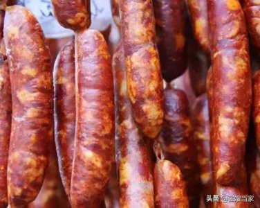 ​灌腊肠，牢记“1切3放”的窍门，腊肠香醇入味，嚼劲十足无腥味