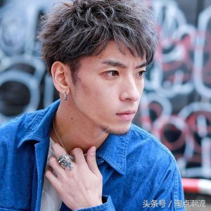 ​男生短发这样烫，简约又时尚