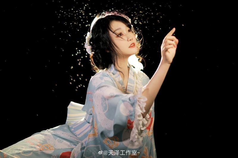 女生不要错过哦 男生暗恋女生的表现有哪些