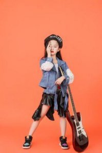 ​甘肃网红歌手刘艺雯，她的独特嗓音宛如天籁之音