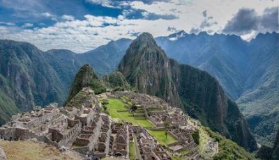 ​地球上最深的湖，贝加尔湖最深可达到1637米